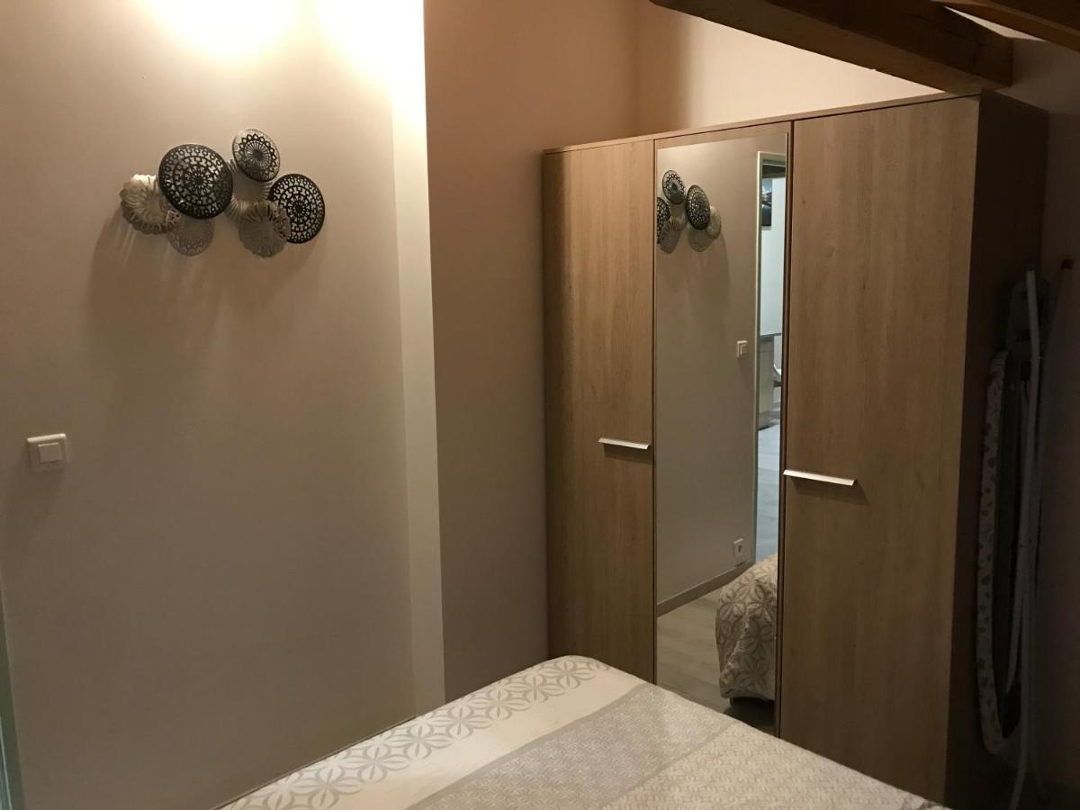 Le Pragmatique Apartment กิลเลสตร์ ภายนอก รูปภาพ
