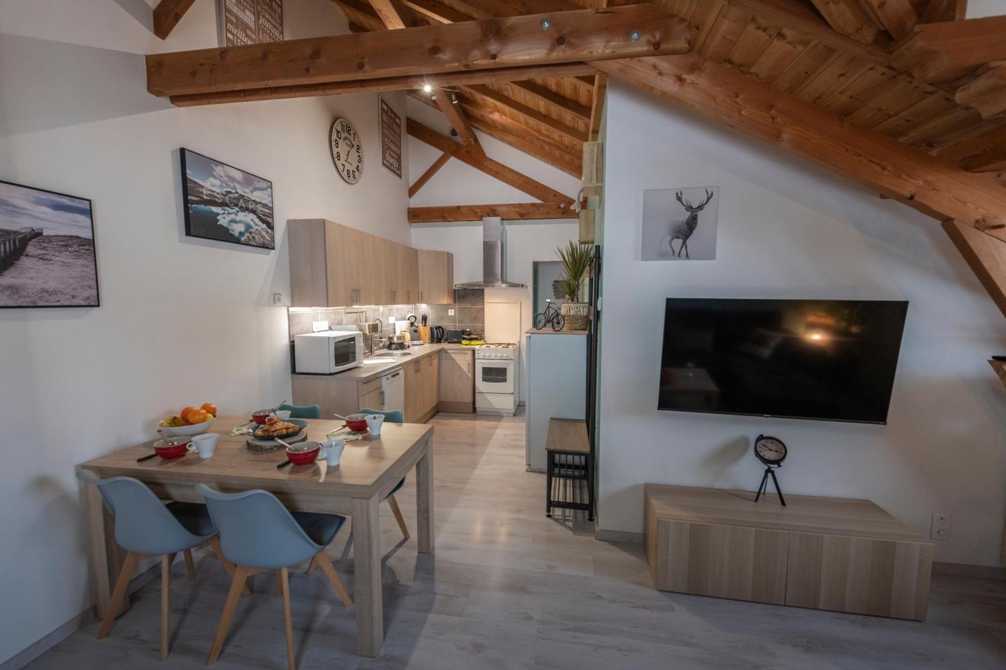 Le Pragmatique Apartment กิลเลสตร์ ภายนอก รูปภาพ