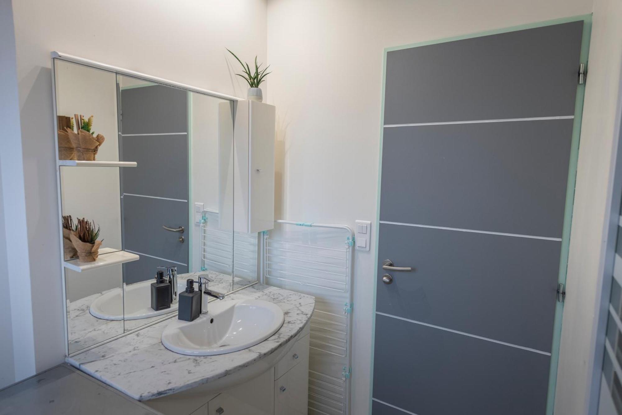 Le Pragmatique Apartment กิลเลสตร์ ภายนอก รูปภาพ